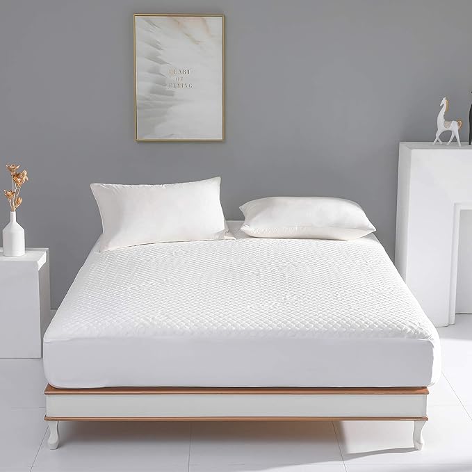 Full Size Bed Waterproof Mattress Protector Fitted Mattress Pad Cover with Deep Pocket Up to 15''