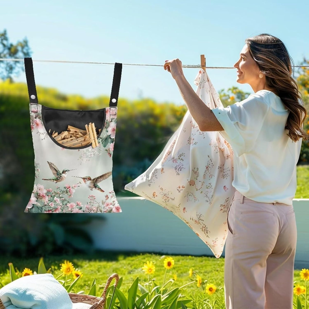 Hummingbird Clothespin Bags with Hanging Rope Space-Saving Clothespin Storage Organizer Waterproof Clothes Pin Holder for Clothesline Outdoor Rotatable Clothespin Storage Bag