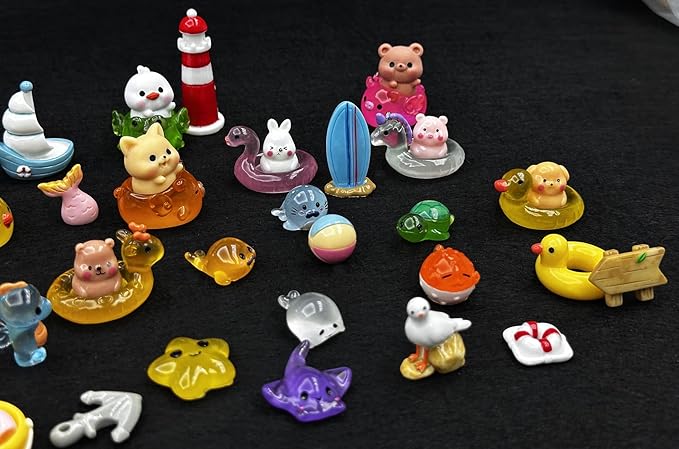 Geiomoo Mini Resin Accessories, Mixed Miniature Landscape Fish Tank Set for DIY Home Garden Crafts Decors (40 Pcs)